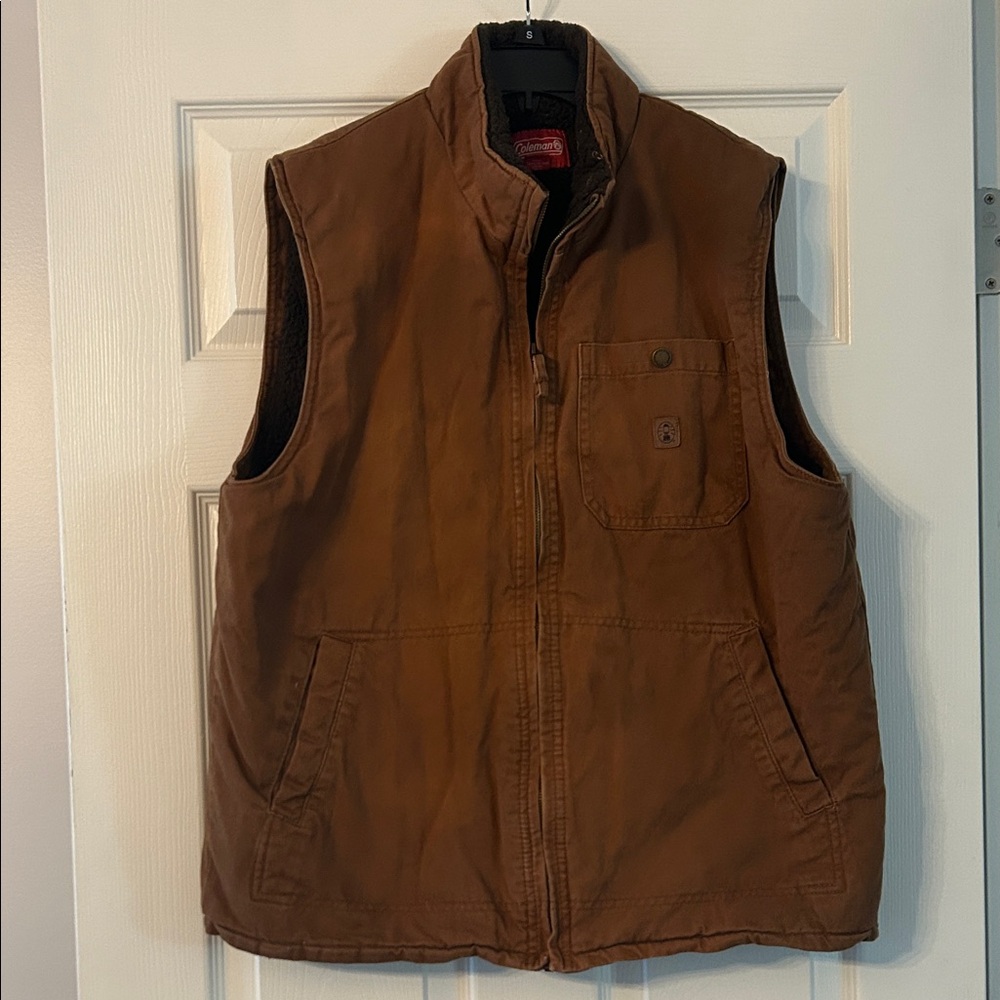 Coleman Men's Tan Quilted Sherpa Lined Vest, Large